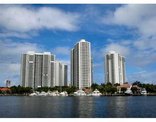 South Tower at the Point Aventura Condo