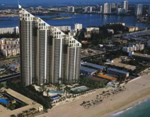 2 5 Bedroom Oceanfront Sunny Isles Beach Condos For Pinnacle Towering Over Sunny Isles Beach